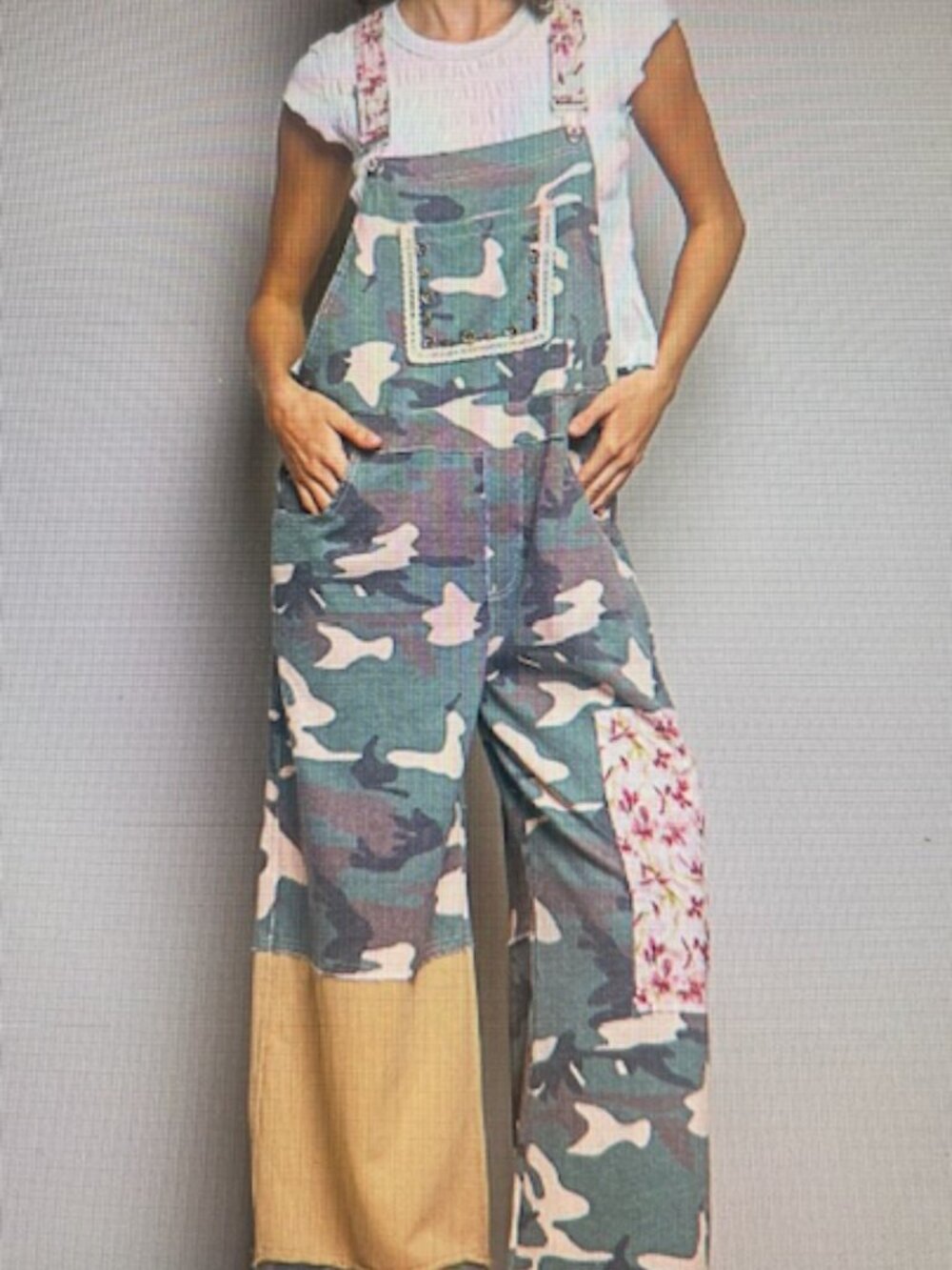 POL Olive Camo Patchwork Adjustable Floral Strap Relaxed Fit Overalls NEW